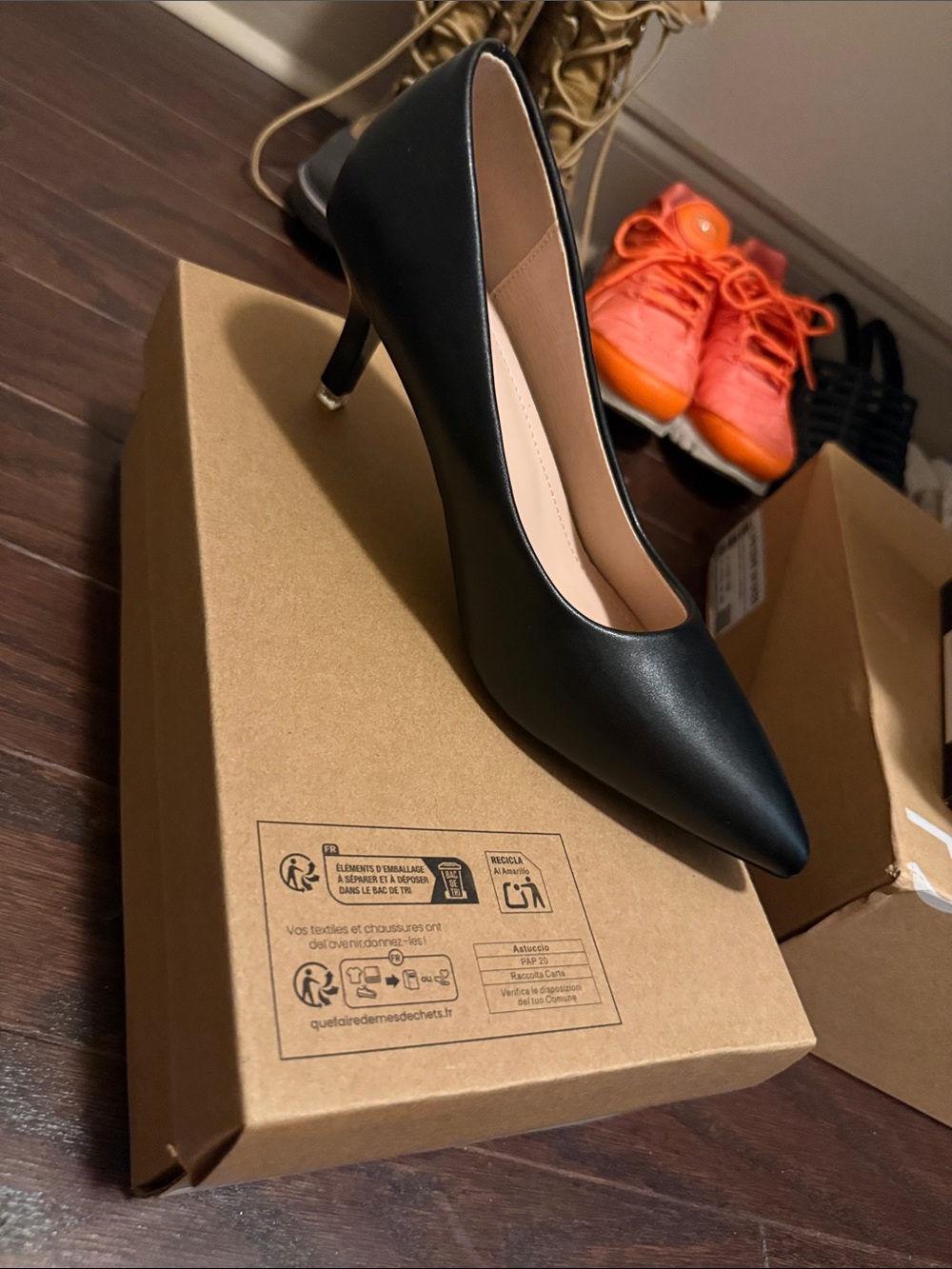 Classic Women's Black Pointed Toe Pump